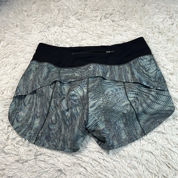 Lululemon Speed Up Mid-Rise Short 4" Dimensional Icing Blue Multi / Black - Picture 4 of 6